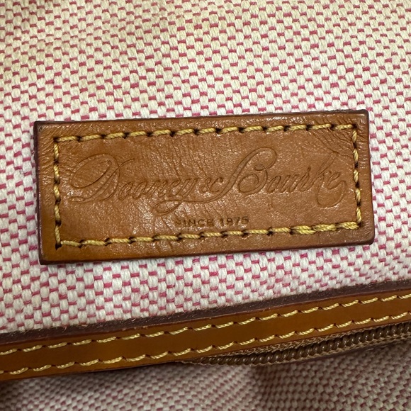 Dooney and Bourke tote bag - Picture 2 of 4